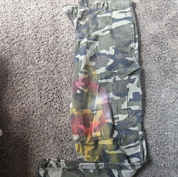 Camo Pants With Custom Paint - Picture 5 of 6